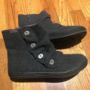 Blowfish Rabbit gray button ankle bootie